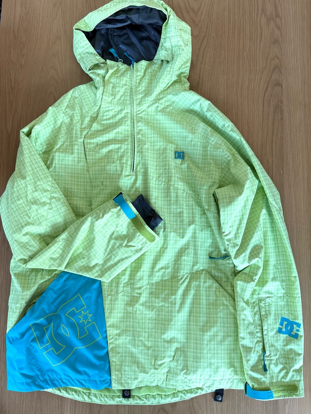 NWT Vintage 2011 DC Paoli Snowboard Jacket Full Zip L